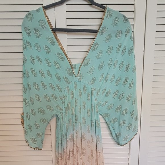 Elegant Mint Green and Cream Maxi Dress - Picture 2 of 10